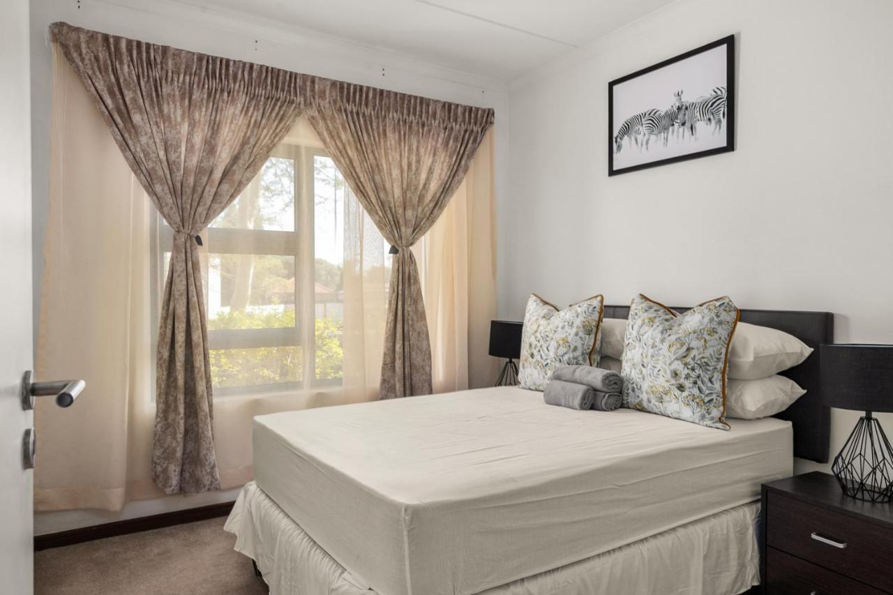V&S Apartments - Immaculate Luxury Apartment In Fourways, Johannesburg Sandton Luaran gambar